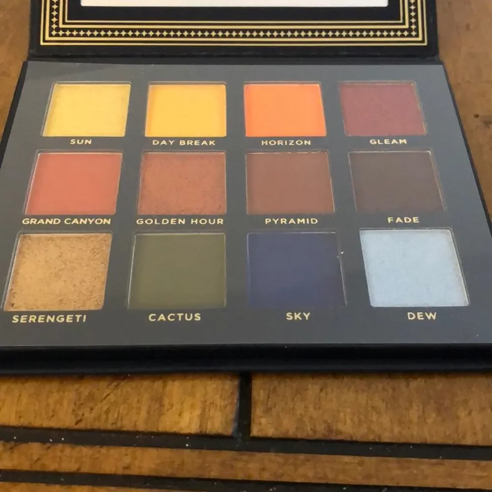 Ace Beaute Vintage Dawn Palette